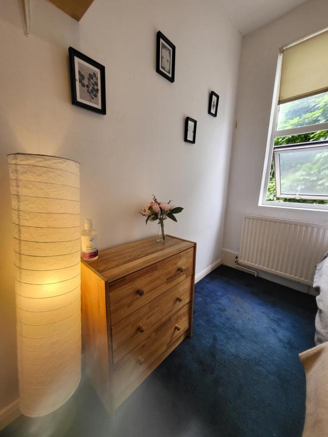 Quiet Near Arsenal Stadium Islington Zone 2 Cental *
