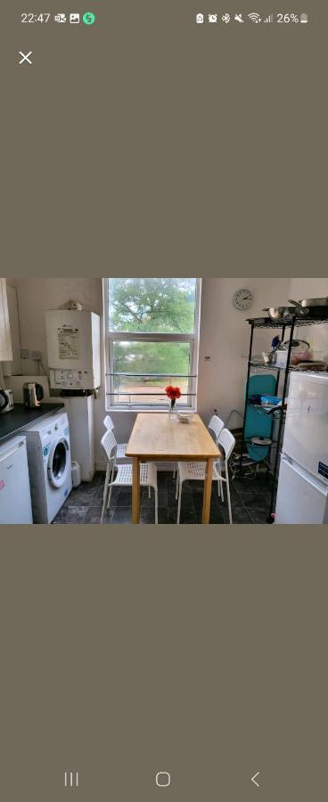 Quiet Near Arsenal Stadium Islington Zone 2 Cental *