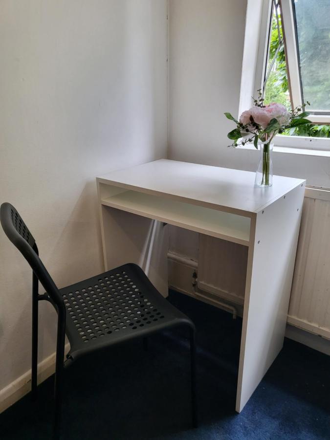 Quiet Near Arsenal Stadium Islington Zone 2 Cental